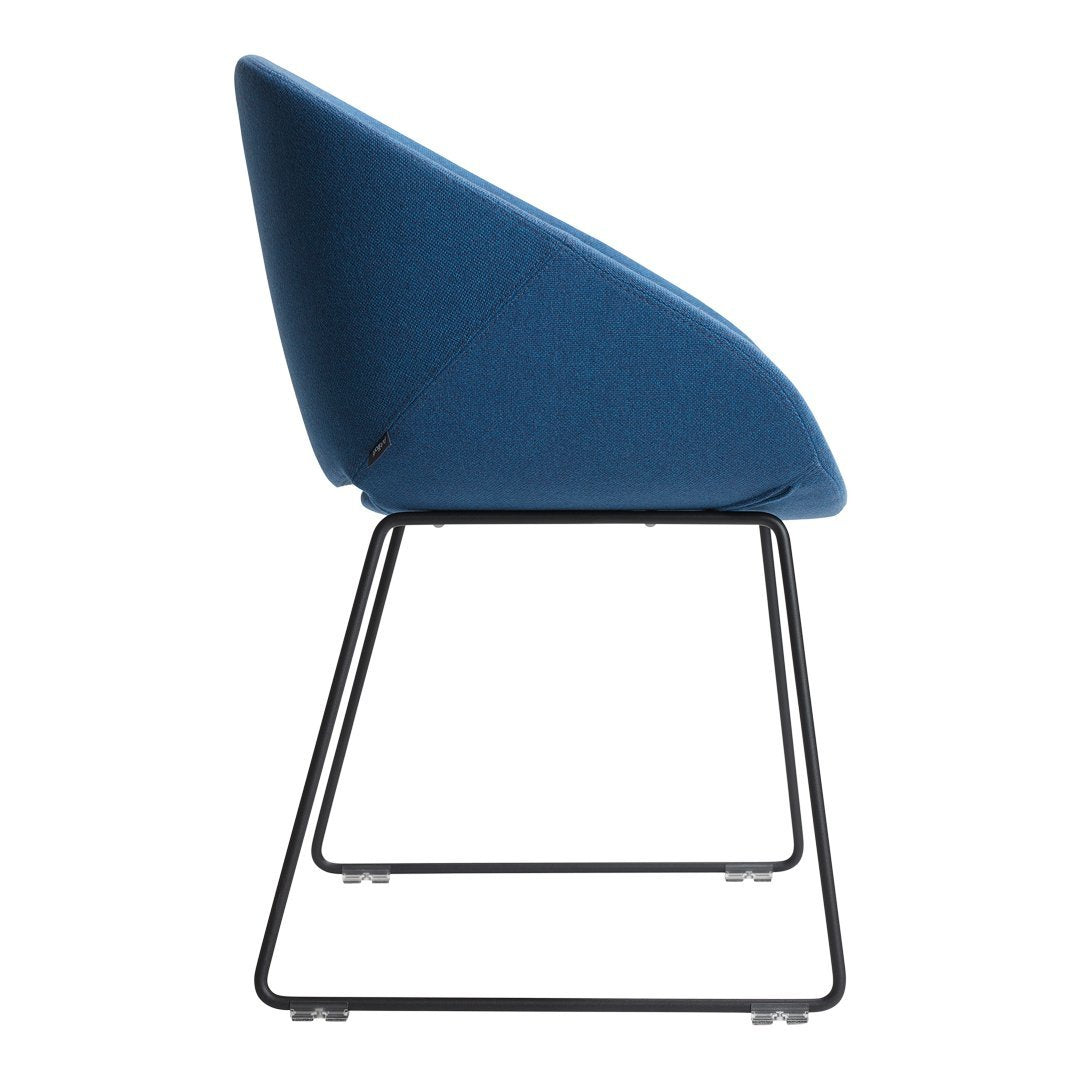 Beso Armchair - Sledge Base