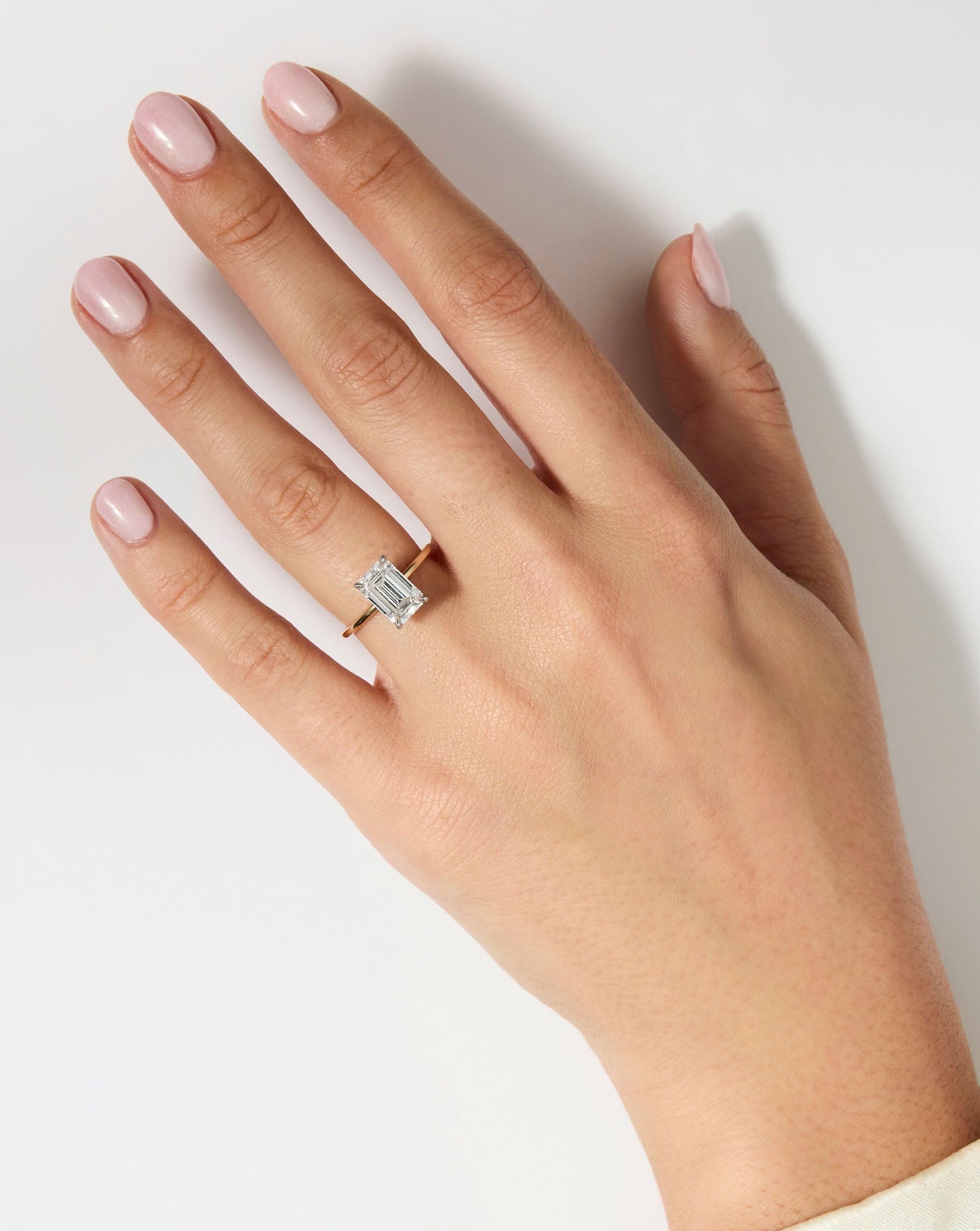 3.00 Emerald Lab Diamond in Whisper Thin®