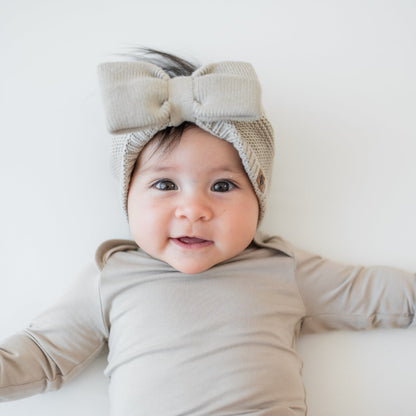 Chunky Knit Bow Headband in Almond