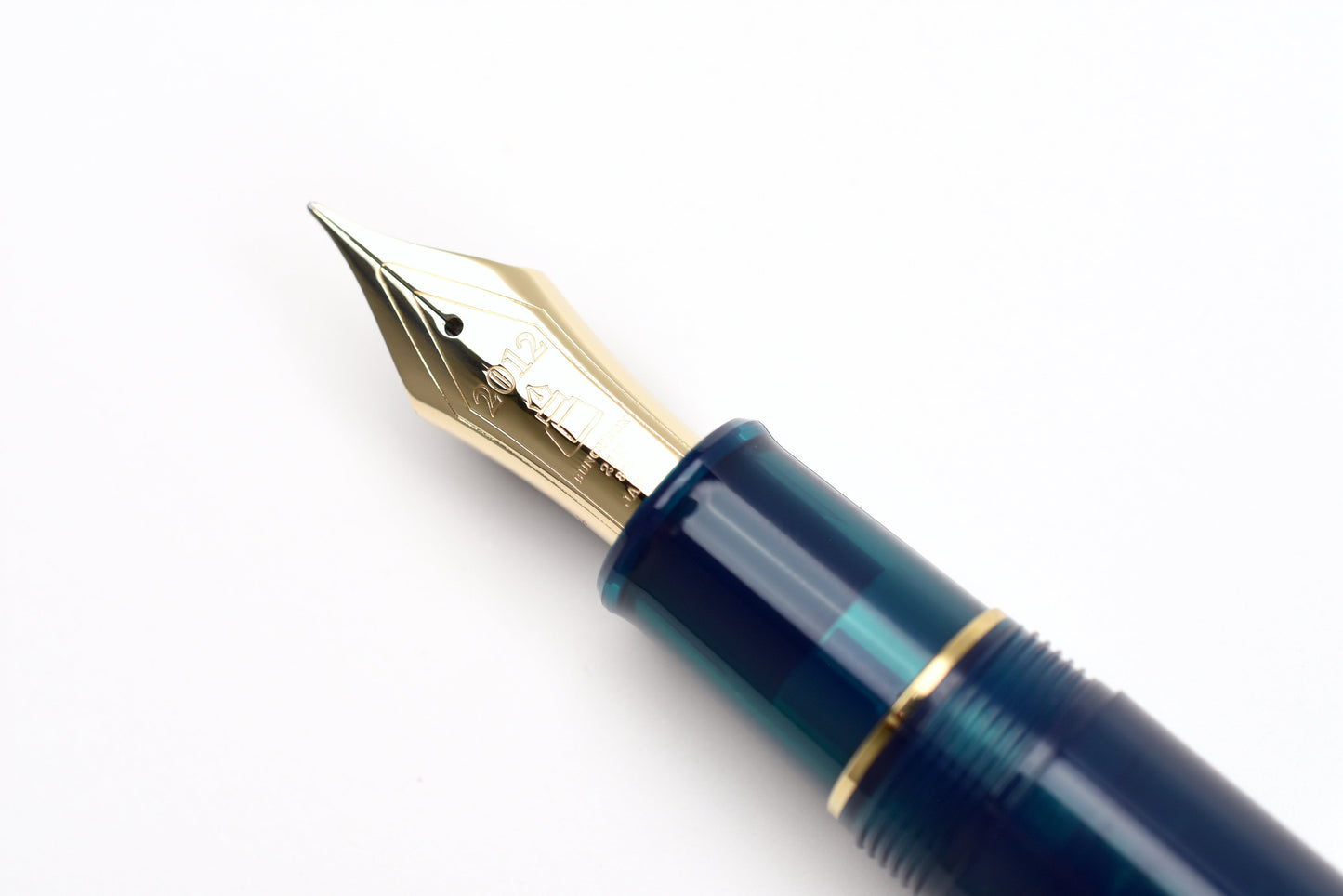 BUNGUBOX Original Oversized Fountain Pen - Fujiyama Blue