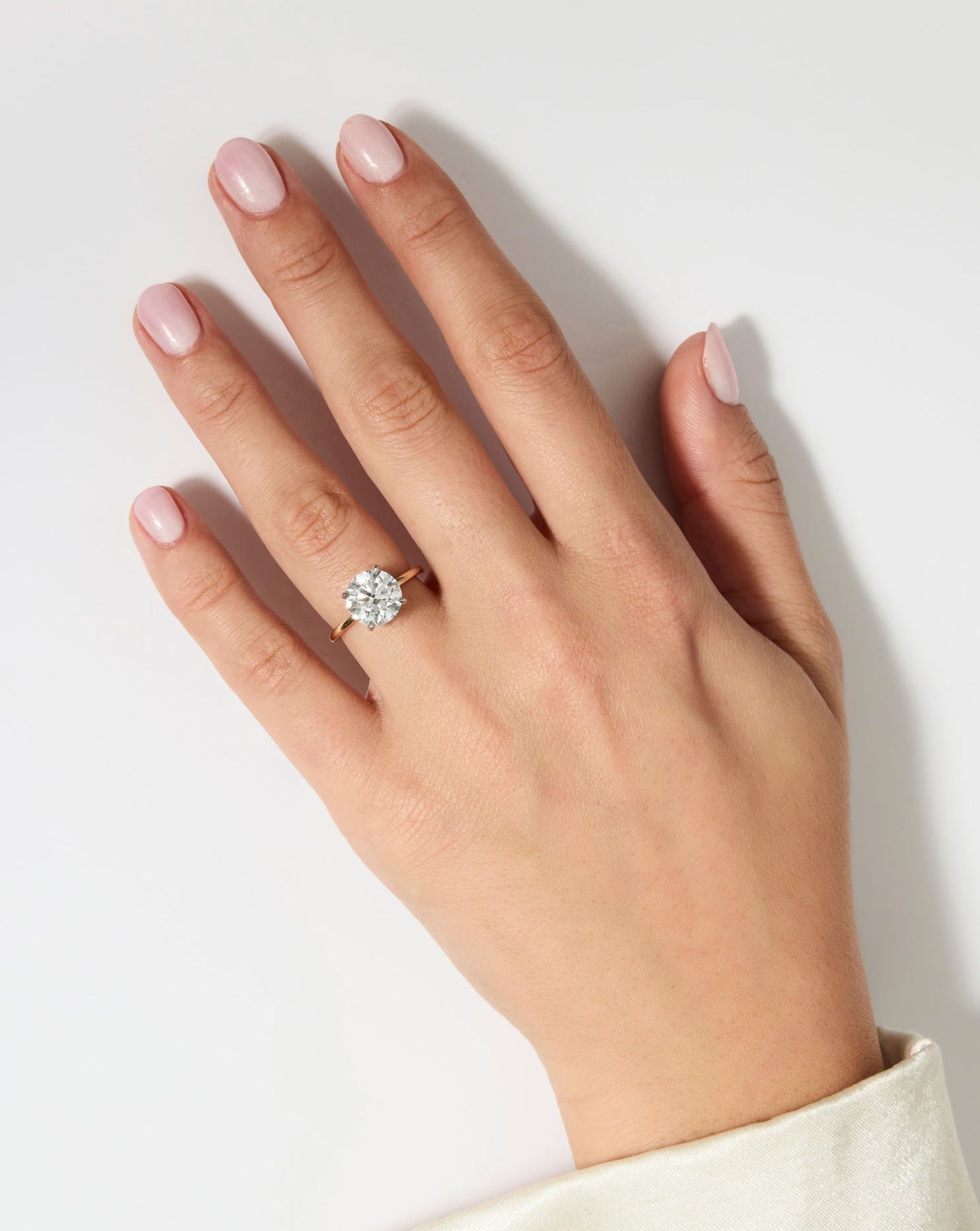 4.60 Round Lab Diamond in Whisper Thin® Hidden Halo