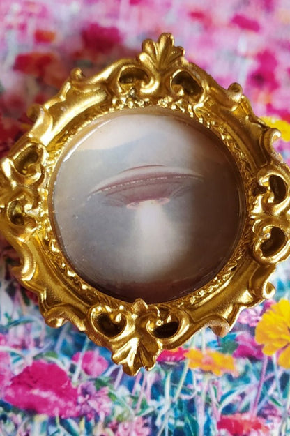 Alien Abduction Mini Art Magnet [Mystery Item]