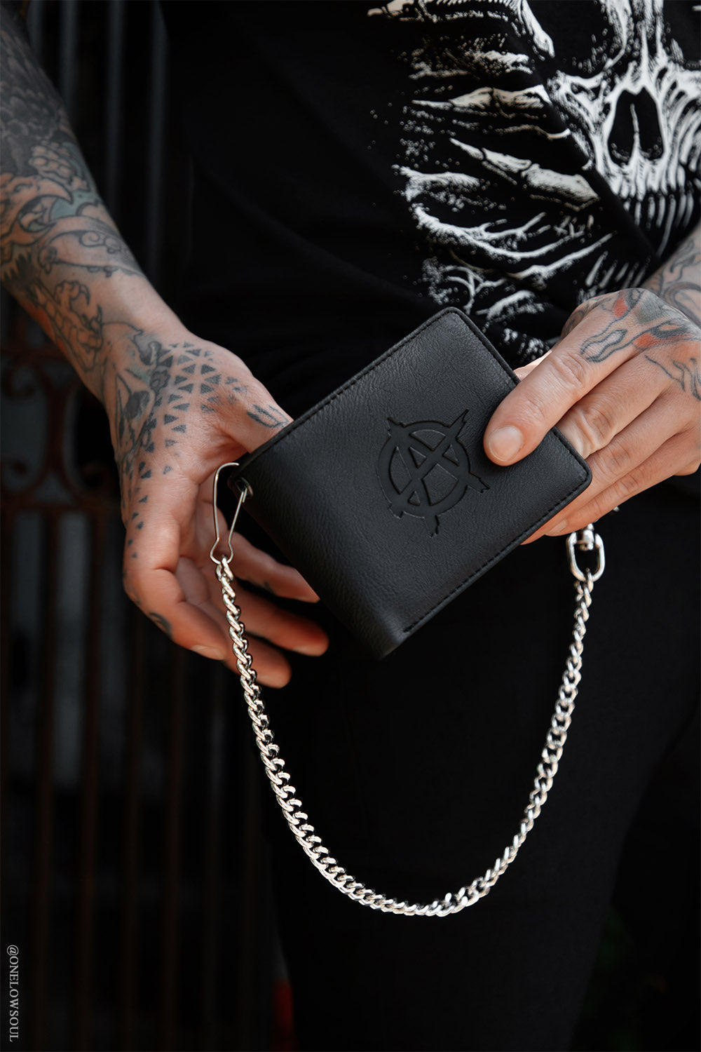 Anarchy Emboss Bifold Wallet w/ Chain