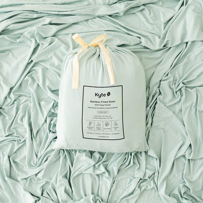 Fitted Sheet with Pillowcases in Sage