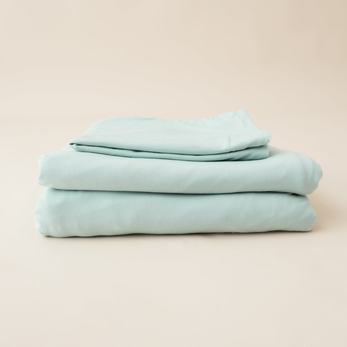Fitted Sheet with Pillowcases in Sage